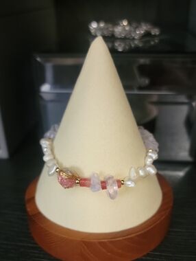 Real Freshwater Pearl & Pink Rose Quartz Crystal Chip Stretch Bracelet